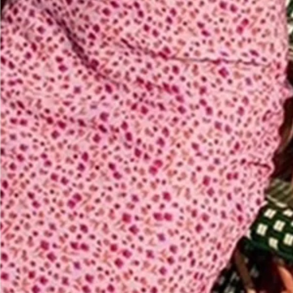 New with tags-Floral vacation midi dress - Picture 2 of 8